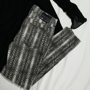 Joe's skinny ankle jeans